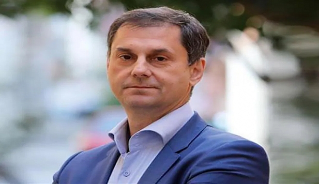 Θεοχάρης στους Times: Μπορούμε να ανοίξουμε τον τουρισμό πριν από τις 14 Μαΐου για τους Βρετανούς