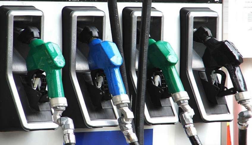 Ανεβαίνουν ξανά οι τιμές των καυσίμων – Στα 2 ευρώ/λίτρο η βενζίνη στα Δωδεκάνησα
