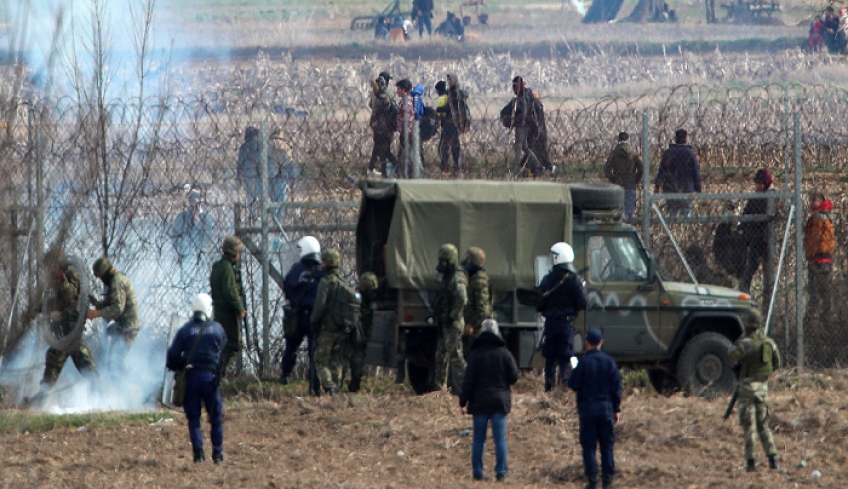 Έβρος: Εμποδίστηκαν 4.600 απόπειρες εισόδου στα σύνορα σε 12 ώρες – Το σχέδιο του στρατού