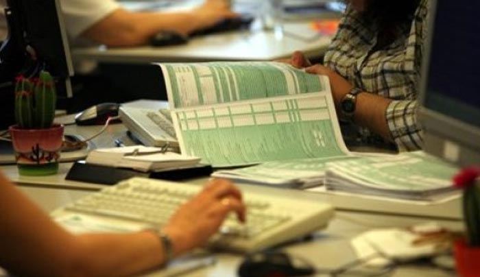 Σαρωτικές αλλαγές στη φορολογία – Ενιαίος φόρος για μισθούς, συντάξεις και ενοίκια – Ποιοι θα γλιτώσουν τον ΕΝΦΙΑ