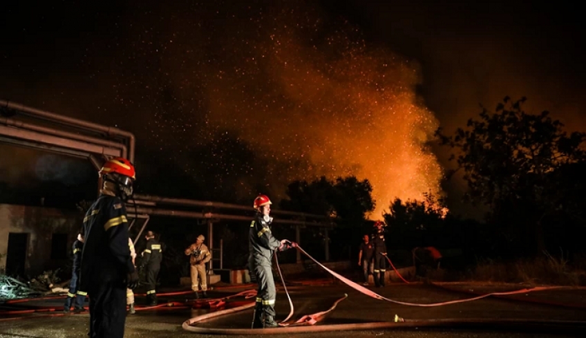 Λέκκας: Πυριτιδαποθήκη η Ελλάδα - Στους 600 βαθμούς Κελσίου η θερμοκρασία στα σημεία που καίγονταν