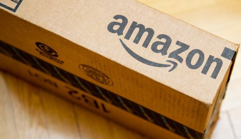 Οργή για την Amazon – Ηλεκτρονικό βραχιολάκι στους εργαζόμενους ελέγχει κάθε τους κίνηση