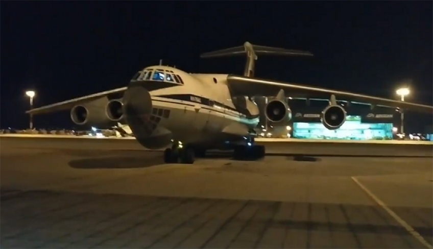 Φωτιές: Έφτασε στην Αθήνα o ρωσικός γίγαντας Ilyushin Il-76 για την κατάσβεση των πυρκαγιών