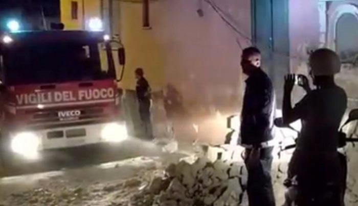 Ο σεισμολόγος Λέκκας εξηγεί γιατί τα 4 Ρίχτερ στην Νάπολη έφεραν καταστροφές και θανάτους