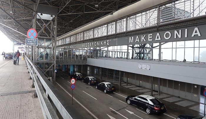 Ντου αντιεξουσιαστών στο αεροδρόμιο Μακεδονία στα γκισέ της Turkish Airlines