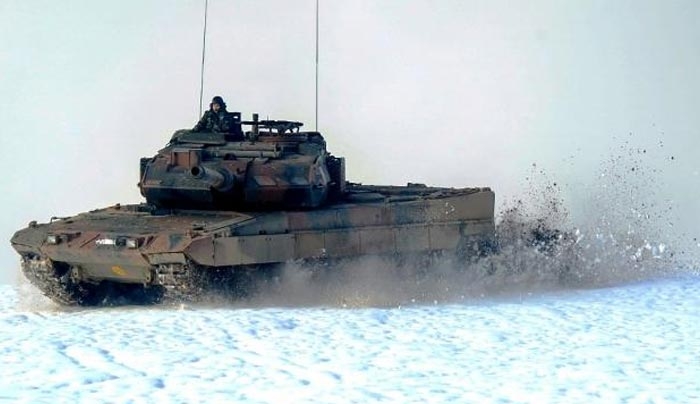 Έτσι εκπαιδεύεται η Μηχανοκίνητη Μεραρχία Πεζικού στον χιονισμένο Έβρο [φωτό]