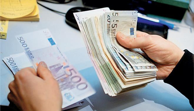 Χαρίζουν φόρους 20 εκατ. ευρώ σε ξένες δικηγορικές εταιρείες