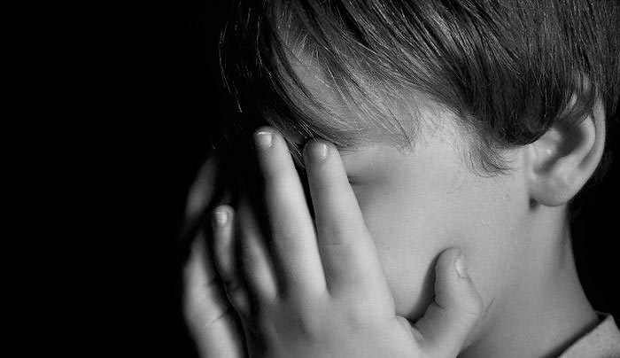 Εννέα στα δέκα περιστατικά κακοποίησης παιδιών δεν αναφέρονται