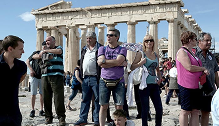 Περισσότεροι από 900.000 Ρώσοι τουρίστες επισκέφτηκαν την Ελλάδα το 2016