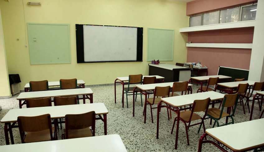 Βόλος: Πρωτοφανές περιστατικό σε Γυμνάσιο – 14χρονες επιτέθηκαν σε καθηγητή τους