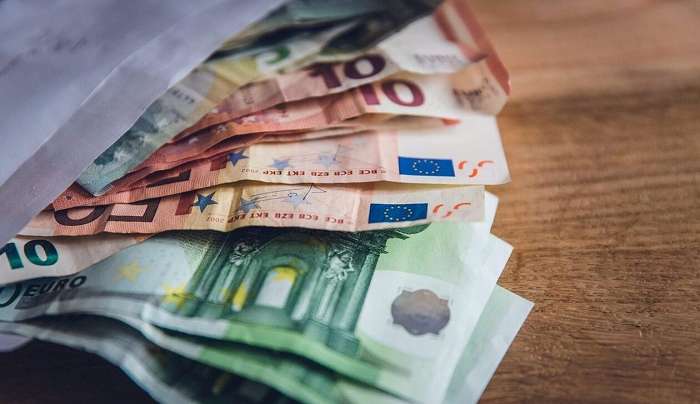 «Παράθυρο» για πρόσθετα μέτρα στήριξης τις επόμενες 100 ημέρες