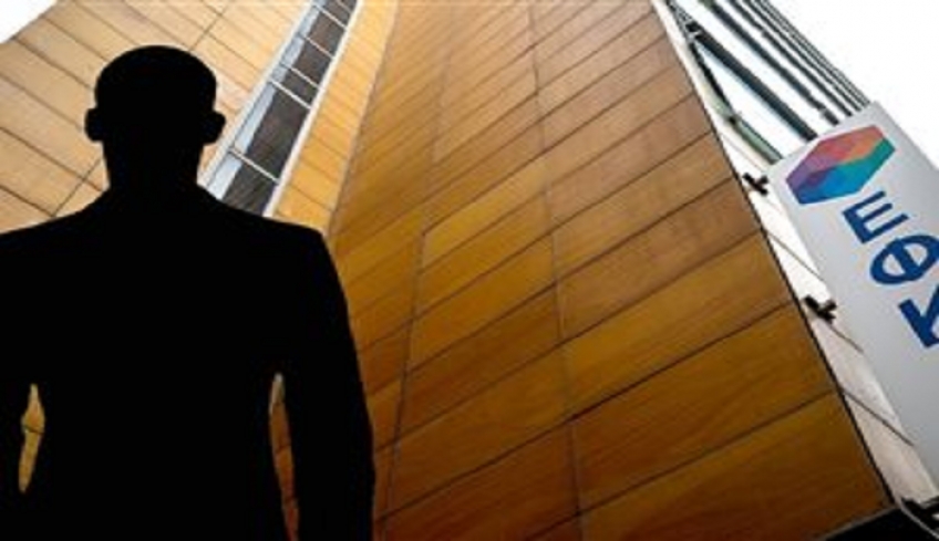 ΕΦΚΑ: Κύκλωμα επίορκων υπαλλήλων προχωρούσε σε παράνομες πληρωμές (βίντεο)