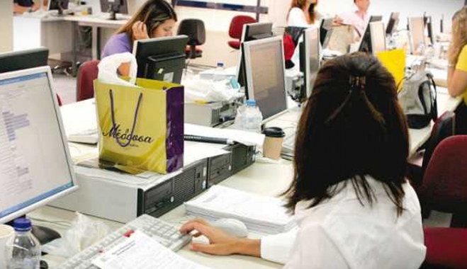 Δημόσιο: Μονιμοποιούνται 40.000 υπάλληλοι ΙΔΑΧ – Ποια είναι τα σχέδια Βερναρδάκη