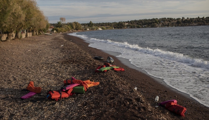 Το OPEN στη Λέρο: 3.000 πρόσφυγες στο νησί - 1.300 δολάρια η ταρίφα (vid)