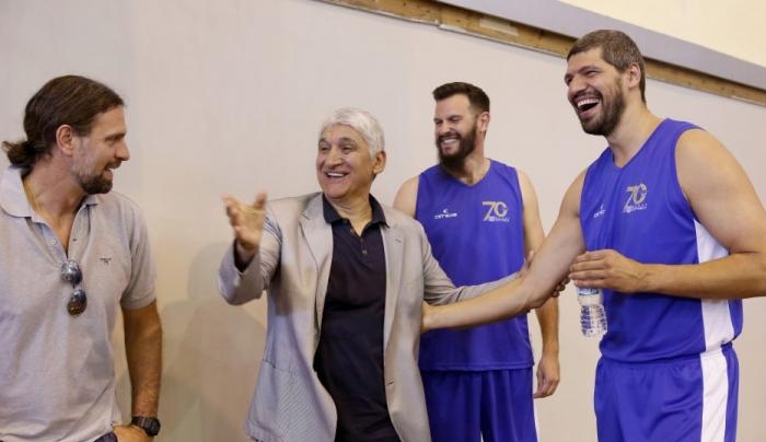 Τιμήθηκε ο Αντώνης Φώτσης! Συγκινημένος ο «Batman» [βίντεο]