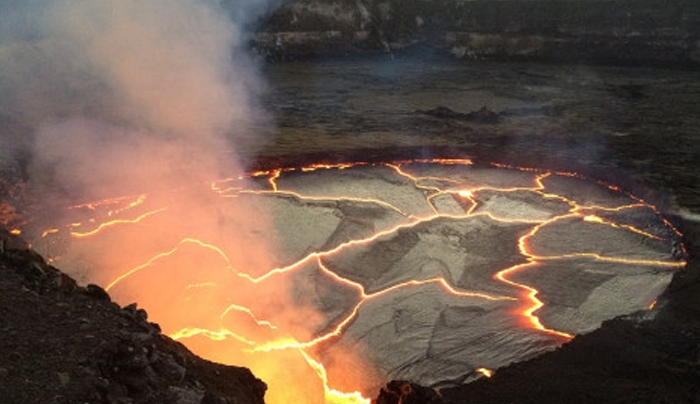 Εντυπωσιακές εικόνες! Έτοιμο να εκραγεί το πιο ενεργό ηφαίστειο του κόσμου; [βίντεο]