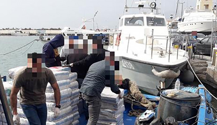 Τουλάχιστον 1,3 τόνοι «σοκολάτας» αξίας 15 εκατ. σε αλιευτικό σκάφος