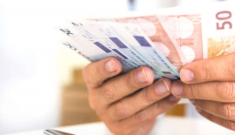 Όσα θα πληρώσουμε μέχρι 31 Δεκεμβρίου: Από τον ΕΝΦΙΑ στα τέλη κυκλοφορίας