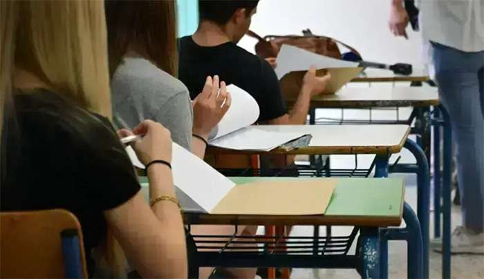 Παιδεία: Από το 2029 θα μετράνε οι βαθμοί και των τριών τάξεων του λυκείου – Δεν καταργούνται οι πανελλαδικές
