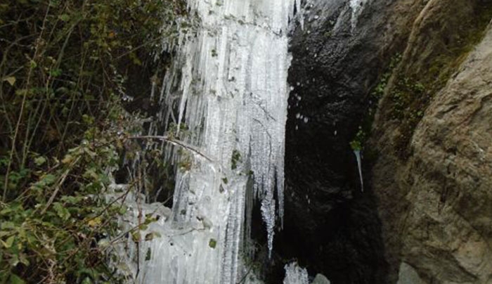 ΑΠΙΣΤΕΥΤΟ:Κρύσταλλο έγινε το νερό στην ορεινή Νάξο! (Photo &amp; Video)