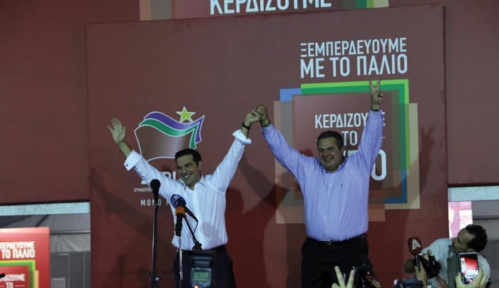 Τσίπρας: Να σηκώσουμε ψηλά τον ήλιο πάνω από την πατρίδα μας