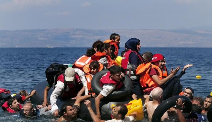 POLITICO: Η μοίρα της Ελλάδας, να γίνει ένα τεράστιο στρατόπεδο προσφύγων