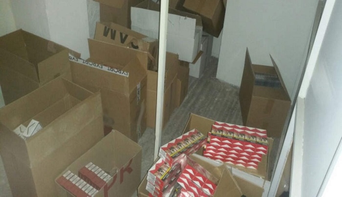Άγνωστοι άφησαν 640 πακέτα με λαθραία τσιγάρα στο Blue Star Πάτμος