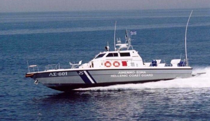 Επιχείρηση του Λιμενικού Σώματος για τον εντοπισμό μέλους πληρώματος φορτηγού πλοίου που αγνοείται