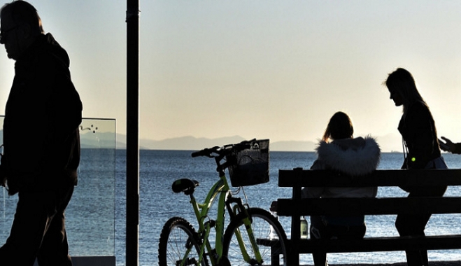 Αυτό το Σαββατοκύριακο θα κριθεί αν θα επιβληθεί απαγόρευση κυκλοφορίας -Το καμπανάκι Μητσοτάκη