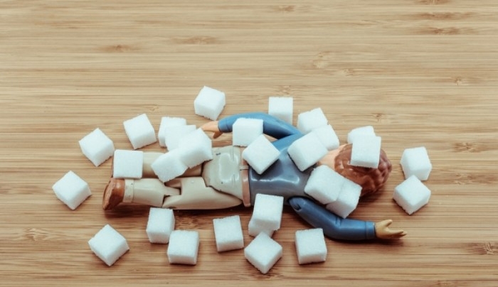 Δείτε σε 3 λεπτά πώς η ζάχαρη καταστρέφει τον οργανισμό μας (βίντεο)