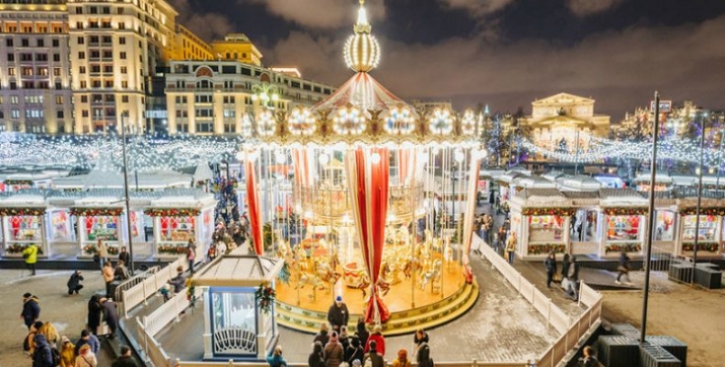 Μαγικές εικόνες από τη χριστουγεννιάτικη Μόσχα