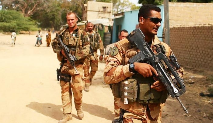 170 άνθρωποι κρατούνται όμηροι από τζιχαντιστές στο Μάλι - ΦΩΤΟ - BINTEO