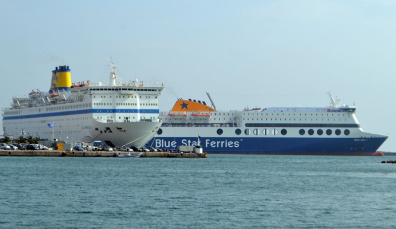 Το Blue Star Delos το πρώτο πλοίο που έδεσε στον Πειραιά το 2018