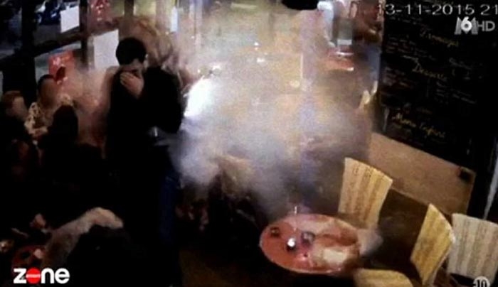 Συγκλονιστικό βίντεο με σκληρές εικόνες: Η στιγμή που ο βομβιστής ανατινάζεται στο Παρίσι