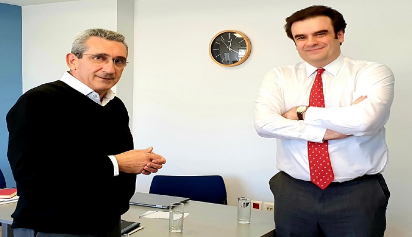 Το πέρασμα στην εποχή των ψηφιακών υπηρεσιών προς όφελος των νησιωτών, αντικείμενο συνεργασίας του Περιφερειάρχη με τον Υπ. Ψηφιακής Διακυβέρνησης
