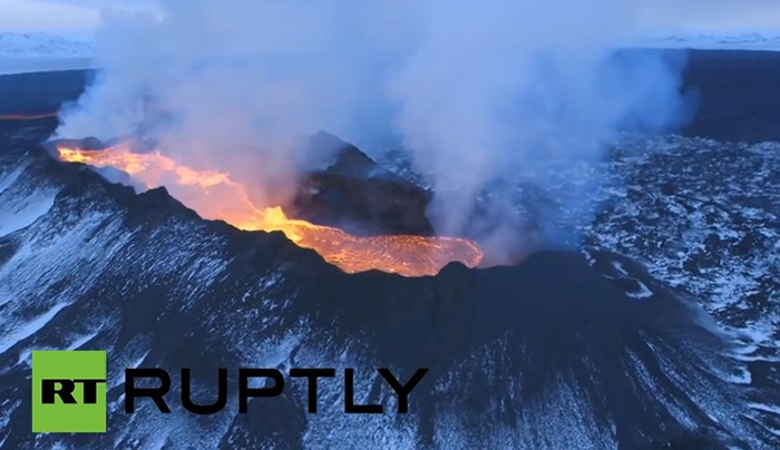 Ισλανδία: Η έκρηξη του ηφαιστείου «από ψηλά»! (βίντεο)