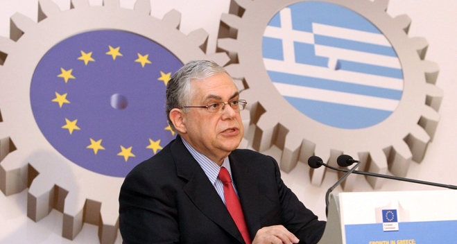 Ο Παπαδήμος επιστρέφει. Ως “αόρατη απειλή”…