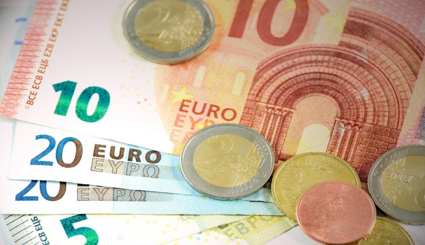 Πότε και πόση θα είναι η αύξηση σε κατώτατο μισθό και επιδόματα