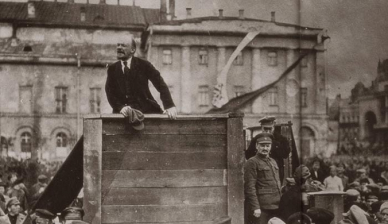 Ν. Μυλωνάς: Το πλοίο ‘’25 Оκτωβρίου 1917’’ στο λιμάνι μας! ‘’Ου παντός πλειν ες Κόρινθον”