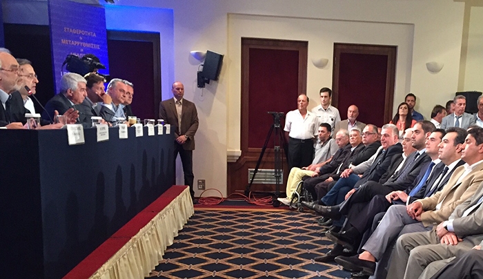 Μ. ΚΟΝΣΟΛΑΣ: «Η κυβέρνηση υιοθετεί υφεσιακά και εισπρακτικά μέτρα που στοχεύουν ευθέως τον τουρισμό»
