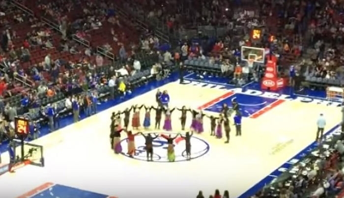 ΠΟΝΤΟΣ και στο NBA: Χόρεψαν ποντιακά σε αγώνα (βίντεο)