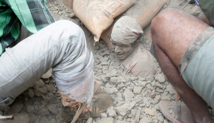 Πάνω από 1.800 νεκροί στο Νεπάλ - Διεθνής κινητοποίηση για την παροχή βοήθειας (φωτογραφίες - σοκ)