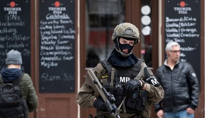 Το Ισλαμικό Κράτος «σχεδιάζει τρομοκρατικές επιθέσεις την περίοδο των εορτών» προειδοποιεί πρώην πράκτορας της ΜΙ6