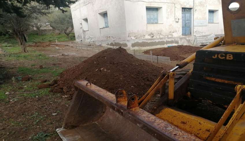 Ξεκίνησαν  οι εργασίες ανακαίνισης του Δημοτικού Σχολείου Ψερίμου-Πρόβλημα με την μεταφορά υλικών από Κάλυμνο.