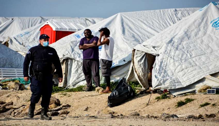 Αποκάλυψη από μια από τους 38 πρόσφυγες του Έβρου: Οι Τούρκοι μας χώρισαν και μας έριξαν σε ελληνικό νησί