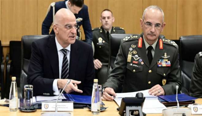 Δένδιας: Οι αυξήσεις στους μισθούς των στρατιωτικών δεν επαρκούν και πρέπει να ενισχυθούν