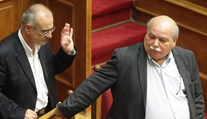 Δραστικές περικοπές ζητάει η κυβέρνηση από τους Δήμους: Στο στόχαστρο υπερωρίες, μετακινήσεις ακόμα και κινητά