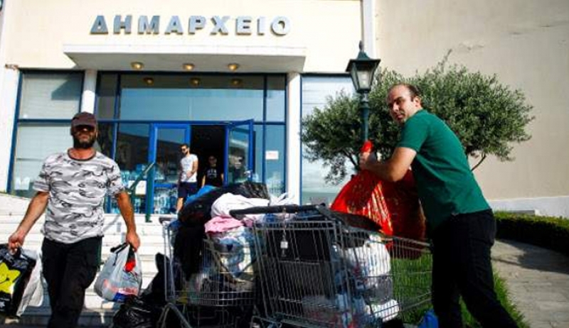 Παράκληση από τον δήμο Ραφήνας: Μην στέλνετε άλλα τρόφιμα και ρούχα -Υπάρχει ανάγκη για αίμα