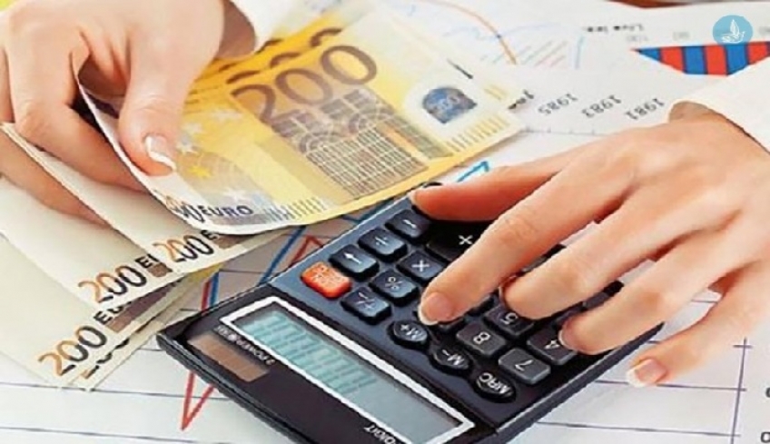 Έρχονται ρυθμίσεις «ανάσα» για οφειλέτες – Τι αλλάζει, ποιοι θα επωφεληθούν από τις 120 δόσεις για χρέη σε Ταμεία – εφορία