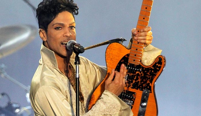 Παγκόσμιο σοκ: Νεκρός ο διάσημος τραγουδιστής Prince (βίντεο)